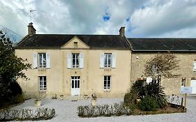 Les chambres d'Omaha Beach Etablissement avec deux chambres d'hôtes, petit-déjeuner compris fait-maison et produits locaux